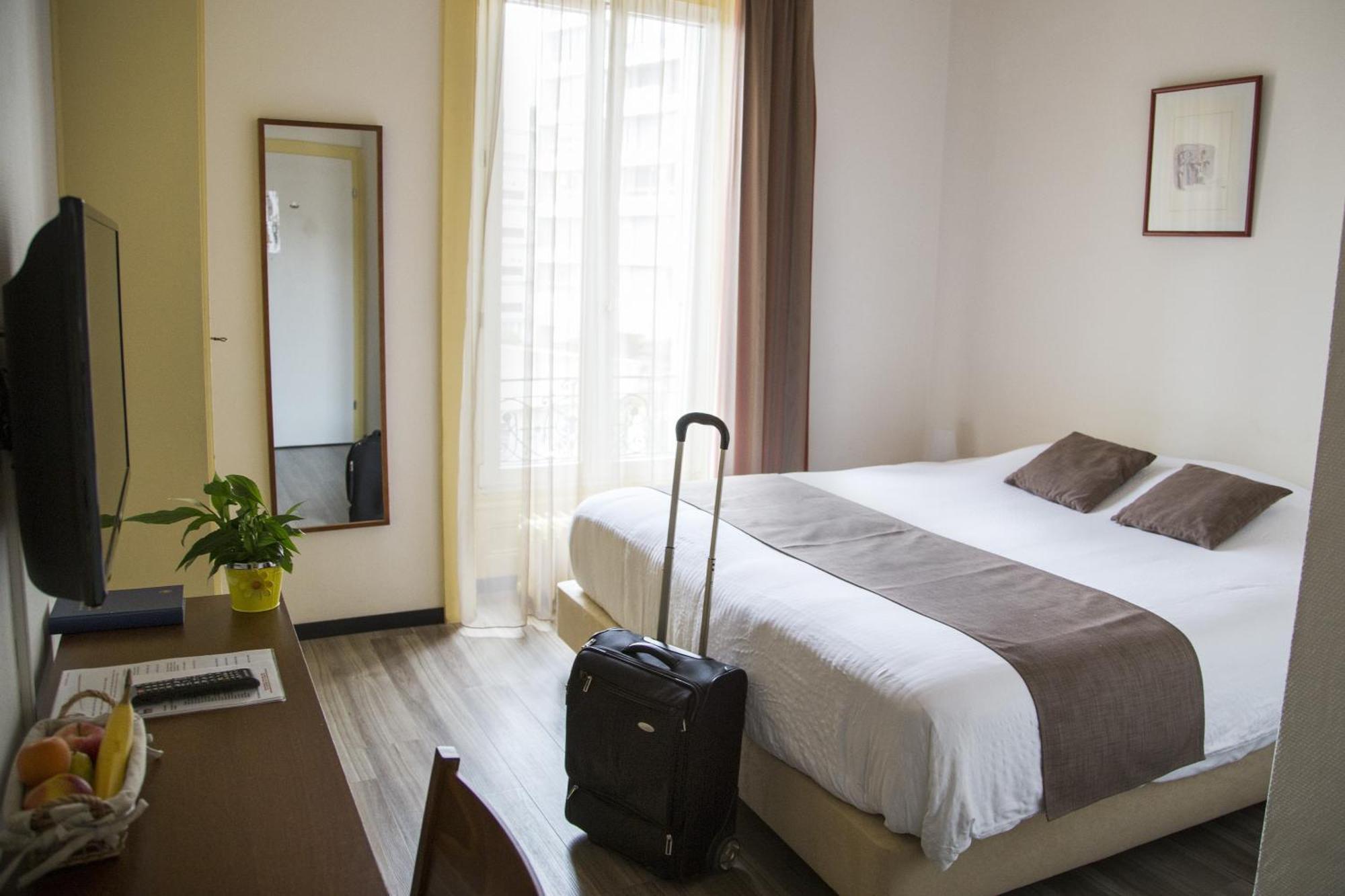 Hotel Du Marche لوزان الغرفة الصورة